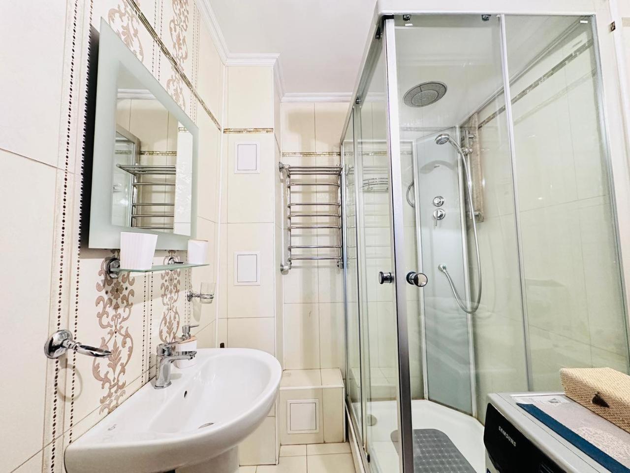 3 Ком Квартира На Абая Сейфуллина Almaty Luaran gambar