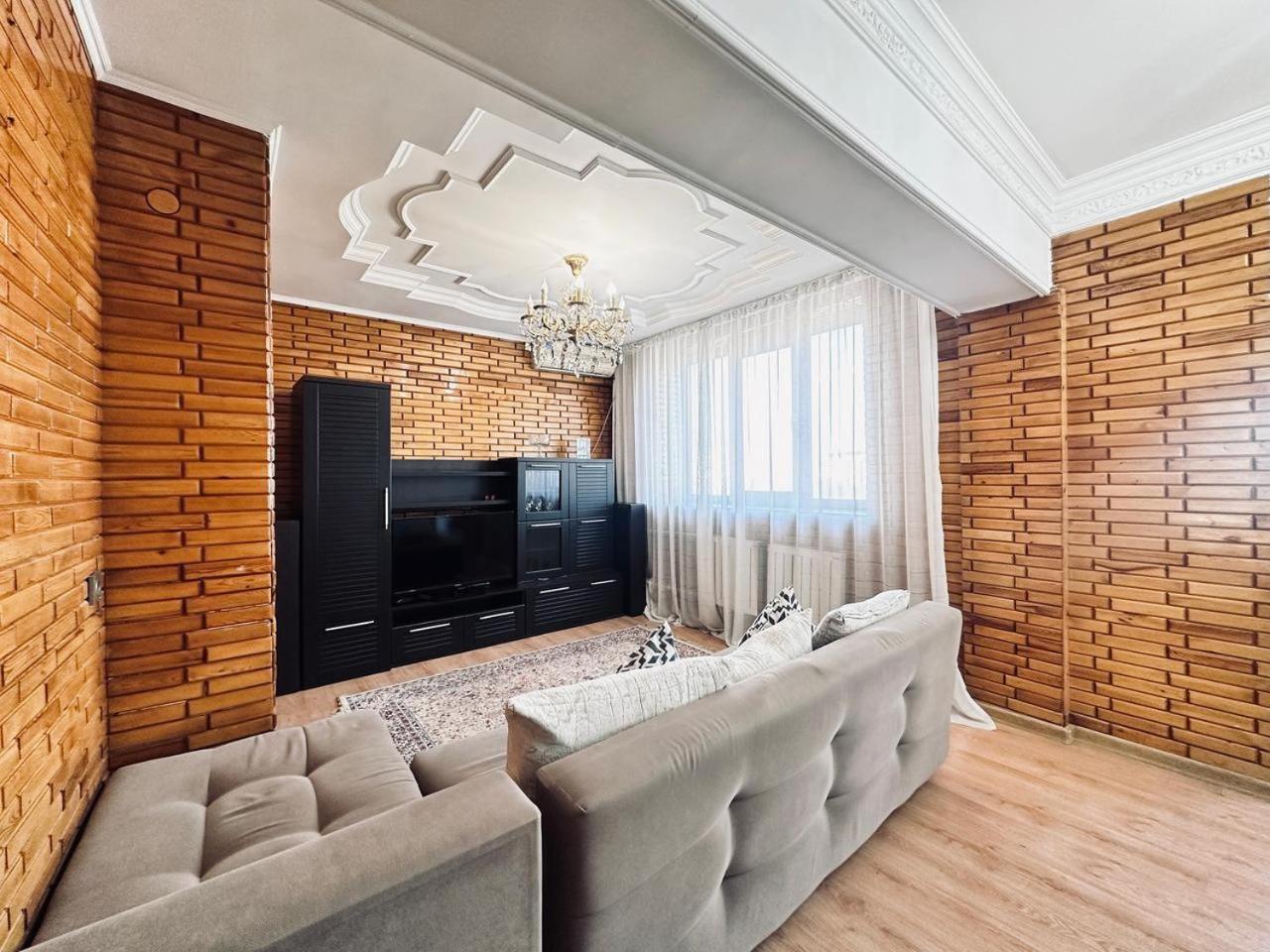 3 Ком Квартира На Абая Сейфуллина Almaty Luaran gambar