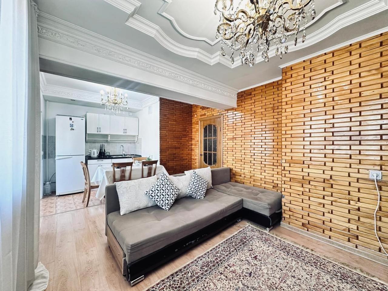 3 Ком Квартира На Абая Сейфуллина Almaty Luaran gambar