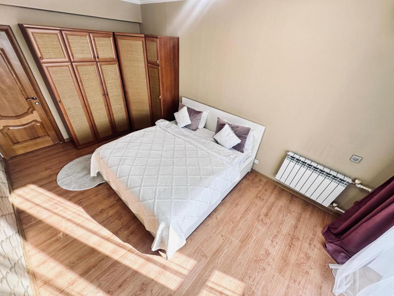 3 Ком Квартира На Абая Сейфуллина Almaty Luaran gambar