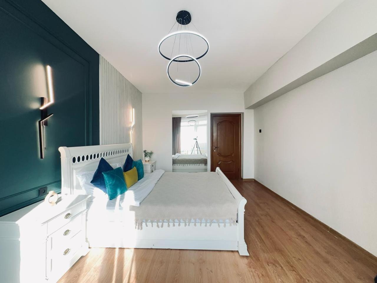 3 Ком Квартира На Абая Сейфуллина Almaty Luaran gambar