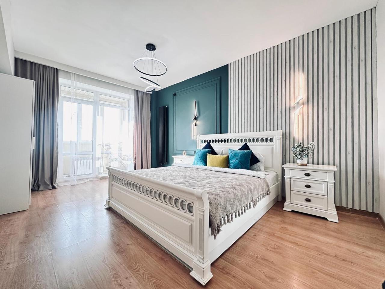 3 Ком Квартира На Абая Сейфуллина Almaty Luaran gambar